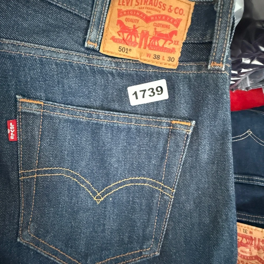 Levis 501 Original Fit Dark Wash Indigo Straight Leg Button Fly Jeans 38x30